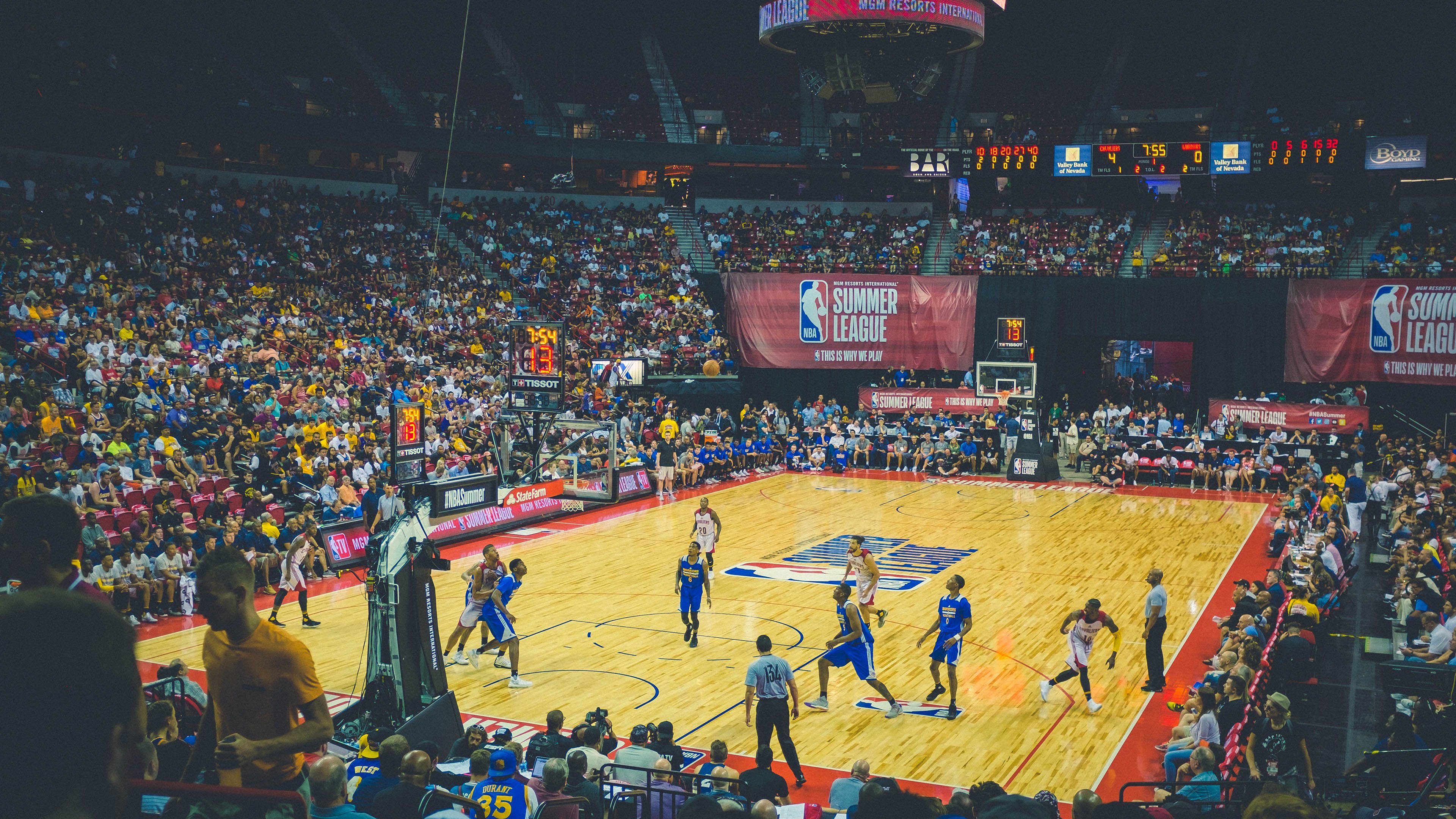 开云体育视频直播-队伍实力均衡，胜负难分令人期待，队伍获胜